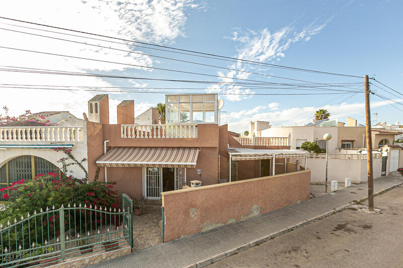1 bedroom Townhouse for sale