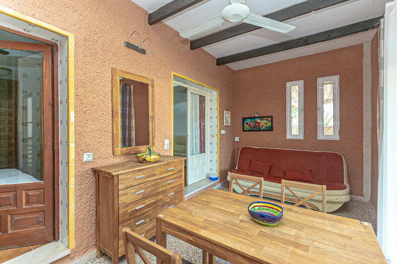 1 bedroom Townhouse for sale