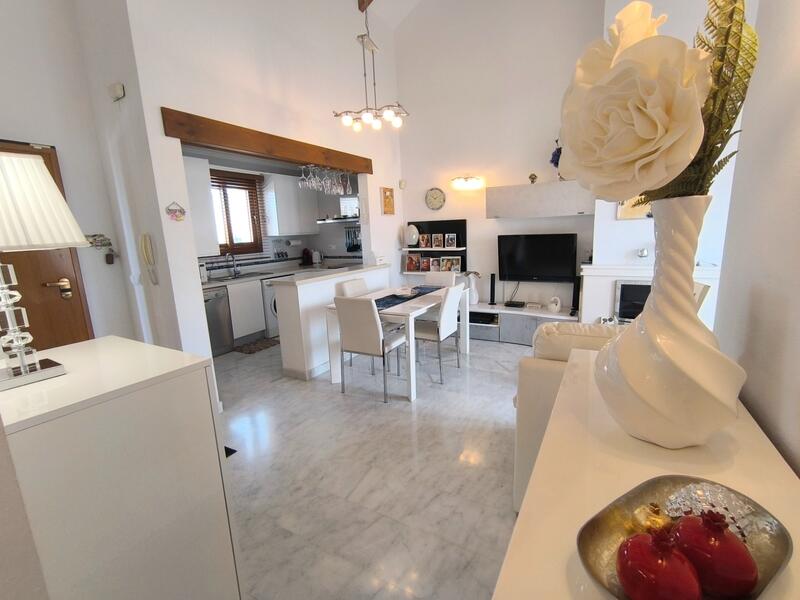 2 bedroom Apartment for sale