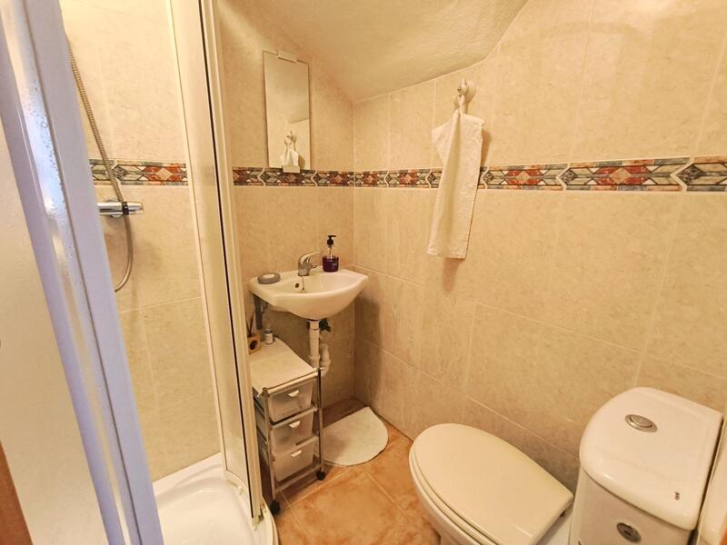 3 slaapkamer Gezinswoning Te koop