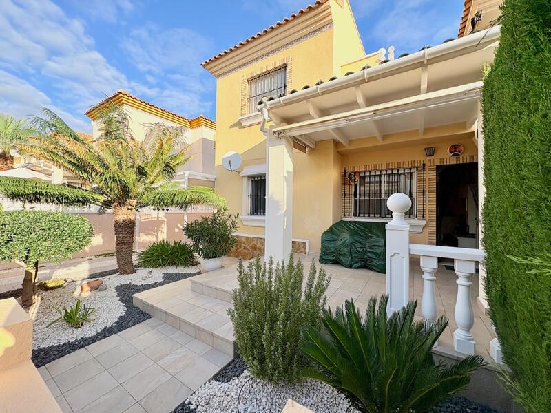 Villa for sale in Los Dolses, Alicante