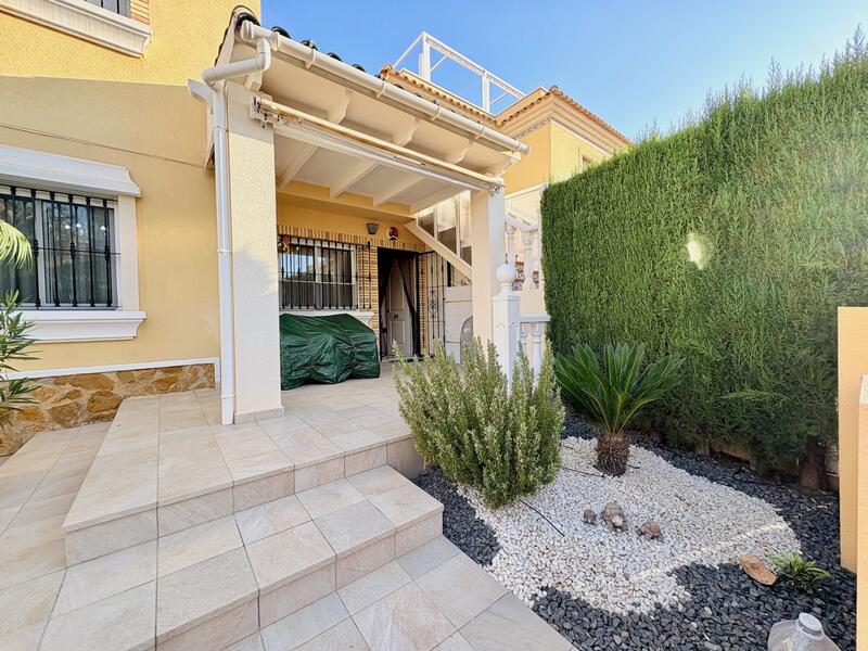2 Cuarto Villa en venta