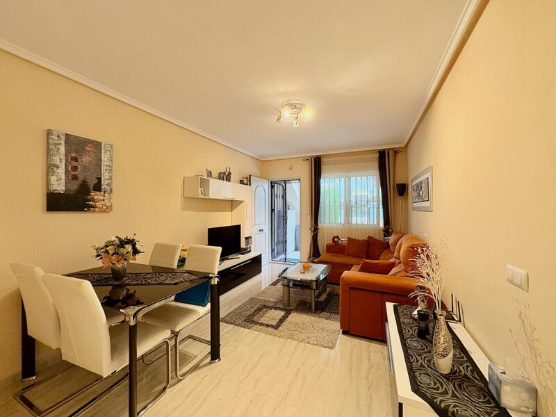 2 Cuarto Villa en venta