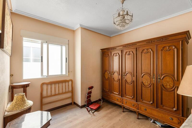 3 спальная комната квартира продается