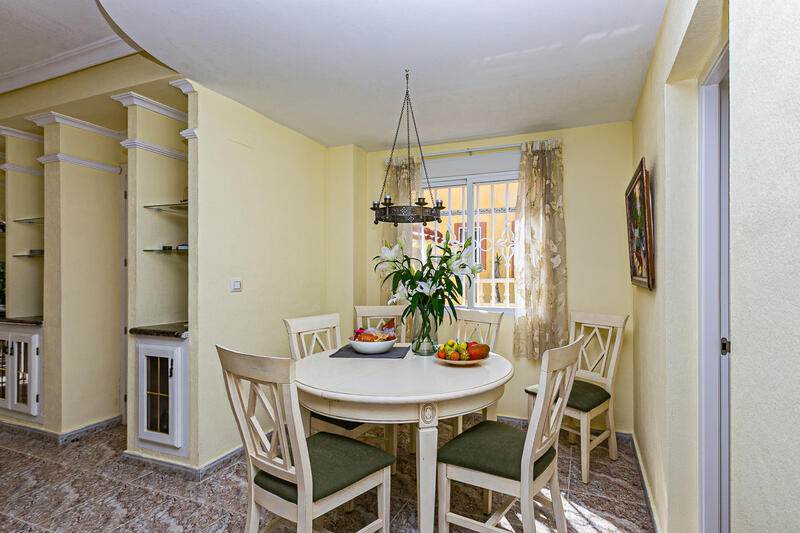 3 bedroom Townhouse for sale