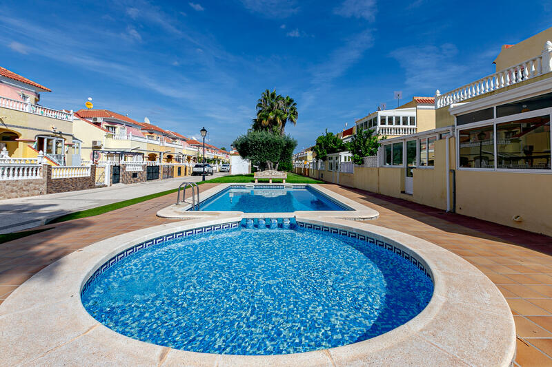 3 bedroom Townhouse for sale