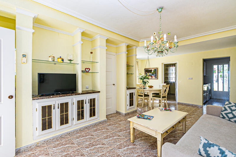 3 bedroom Townhouse for sale