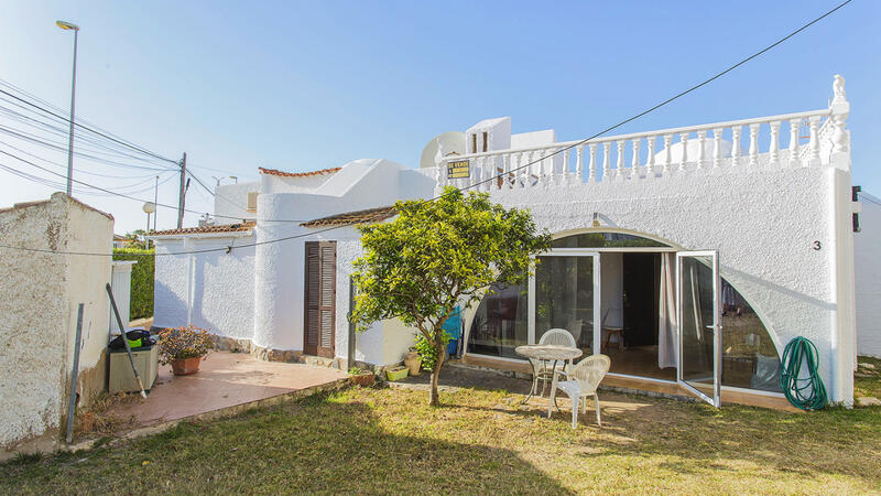 вилла продается в Playa Flamenca, Alicante