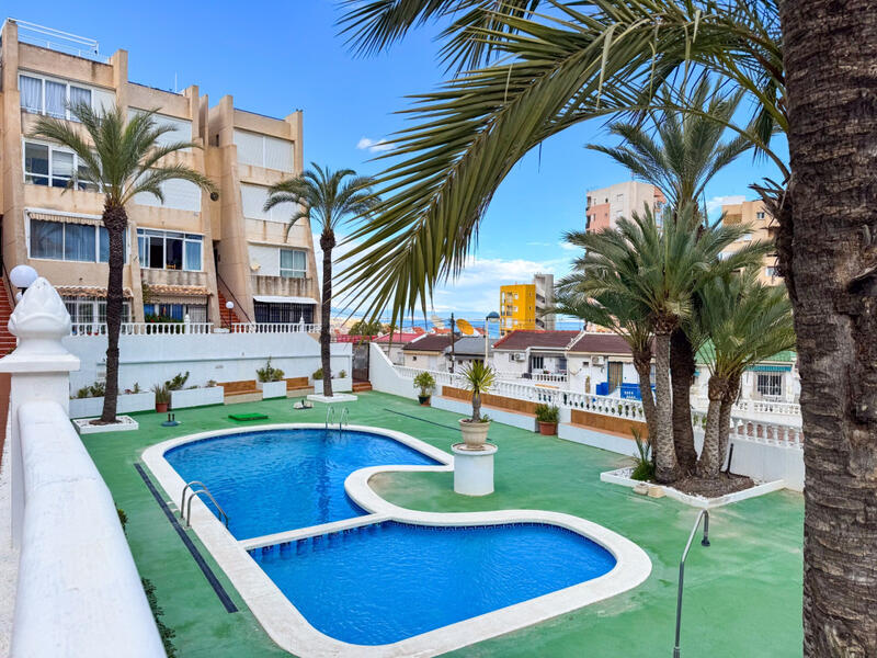 Lejlighed til salg i La Mata, Alicante