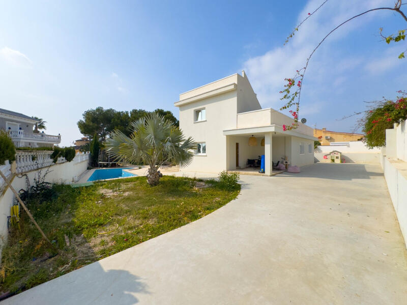 Villa til salgs i Ciudad Quesada, Alicante