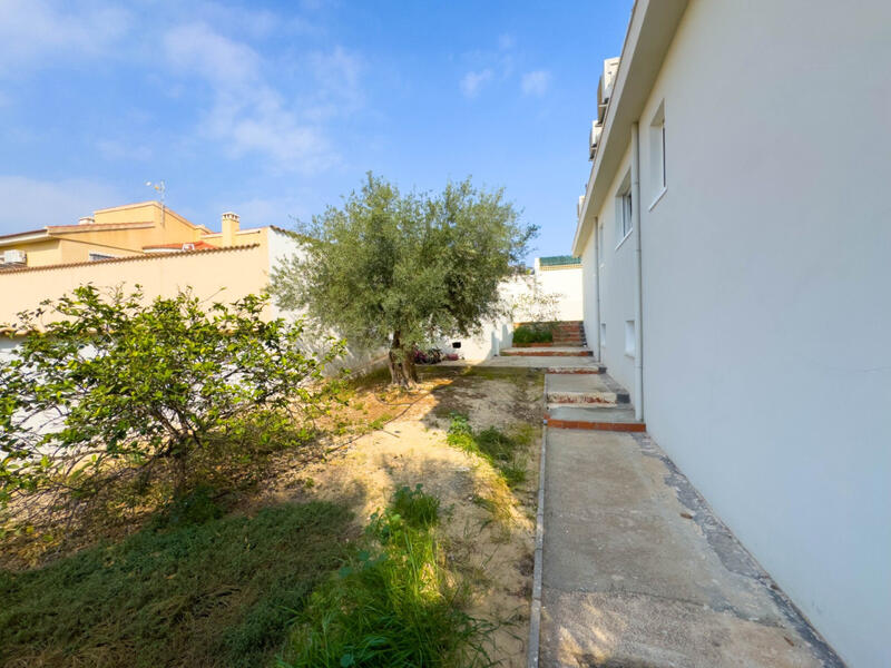 4 bedroom Villa for sale
