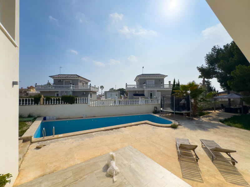 4 bedroom Villa for sale