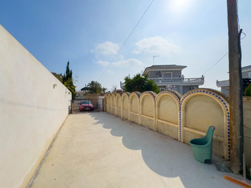 4 bedroom Villa for sale