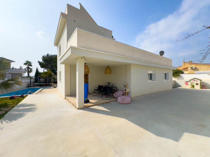 4 bedroom Villa for sale