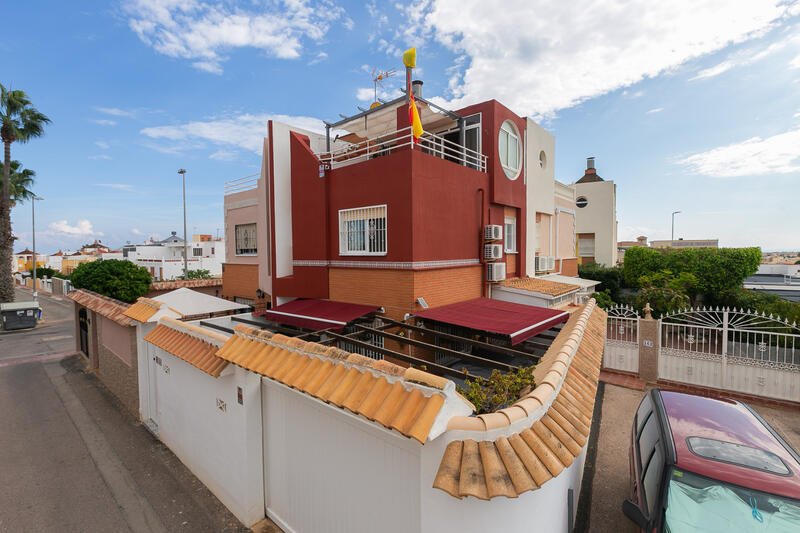 Villa for sale in Los Altos, Alicante