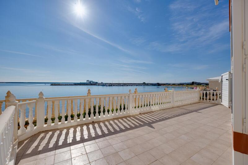 квартира продается в Torrevieja, Alicante