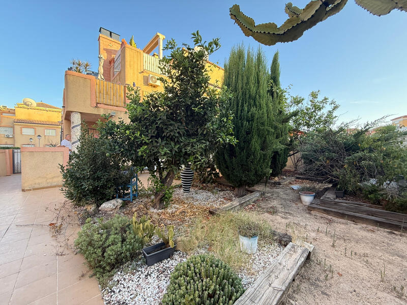 Duplex til salgs i La Zenia, Alicante