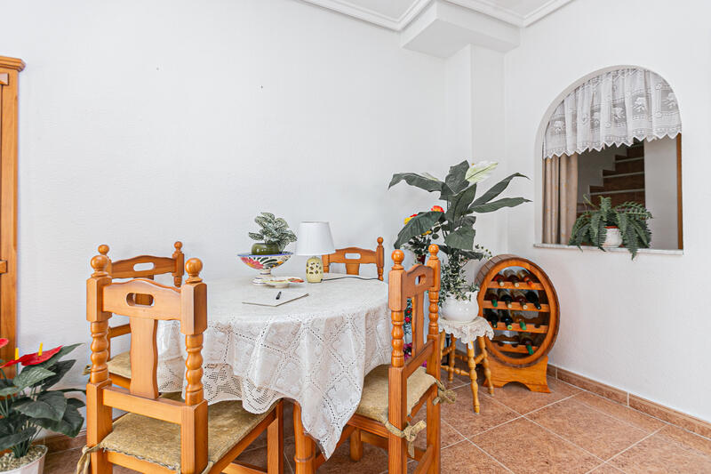 3 спальная комната городская тюрьма продается 3 спальная комната городская тюрьма продается