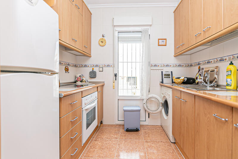 3 спальная комната городская тюрьма продается 3 спальная комната городская тюрьма продается