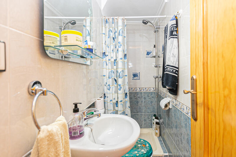 3 спальная комната городская тюрьма продается 3 спальная комната городская тюрьма продается