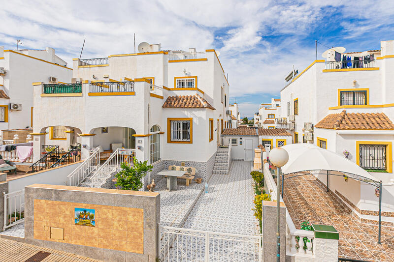 3 спальная комната городская тюрьма продается 3 спальная комната городская тюрьма продается