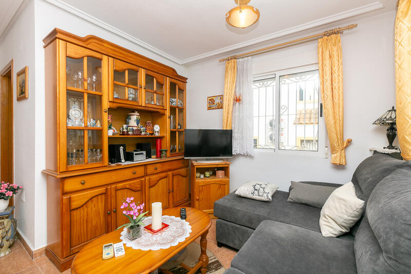 3 спальная комната городская тюрьма продается 3 спальная комната городская тюрьма продается