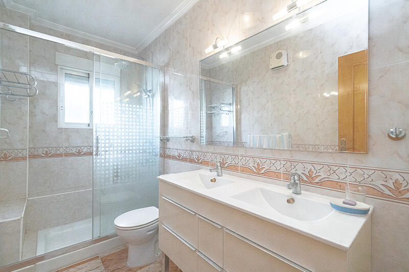 2 Cuarto Villa en venta 2 Cuarto Villa en venta