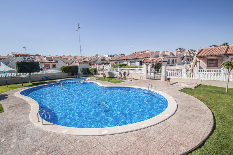 2 Cuarto Villa en venta 2 Cuarto Villa en venta