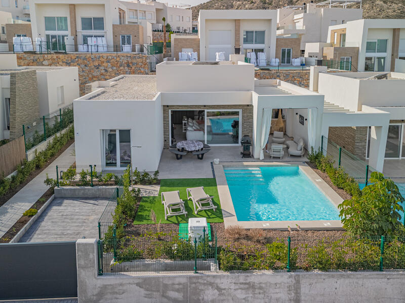 Villa en venta en Algorfa, Alicante