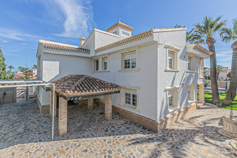 7 soverom Villa til salgs 7 soverom Villa til salgs