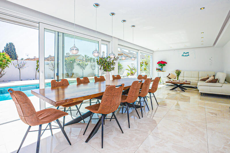 4 bedroom Villa for sale 4 bedroom Villa for sale