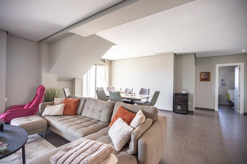 4 bedroom Apartment for sale 4 bedroom Apartment for sale