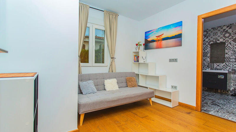 6 bedroom Villa for sale