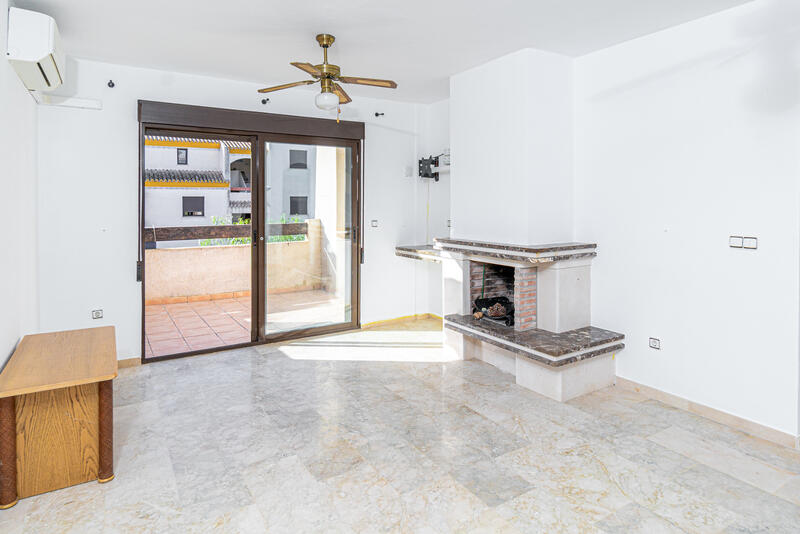 3 bedroom Apartment for sale