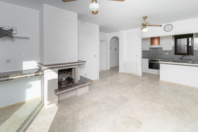 3 bedroom Apartment for sale