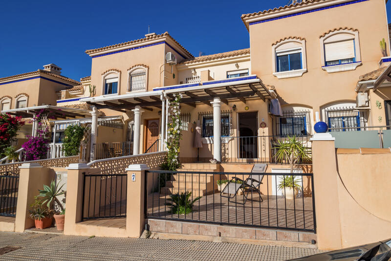Townhouse for sale in La Zenia, Alicante