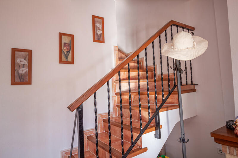 2 bedroom Townhouse for sale