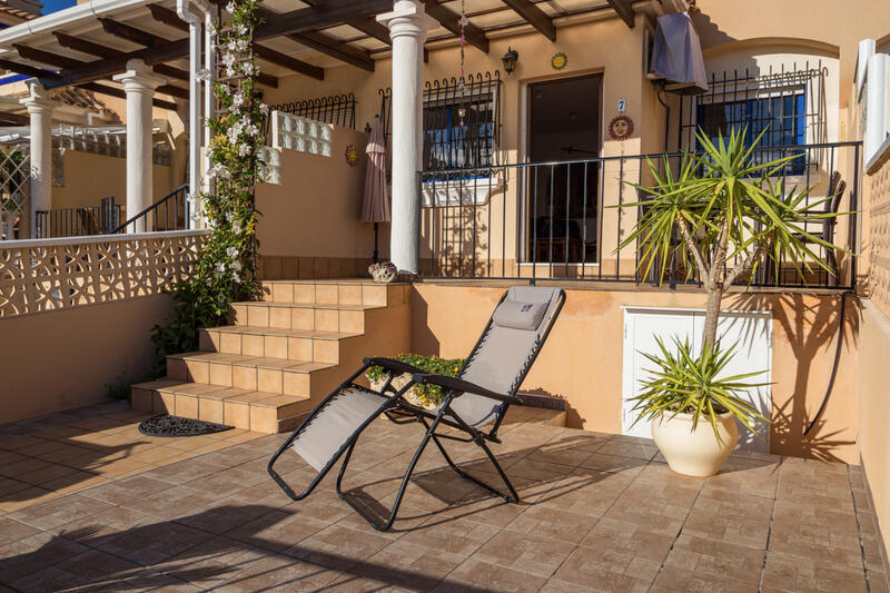 2 bedroom Townhouse for sale