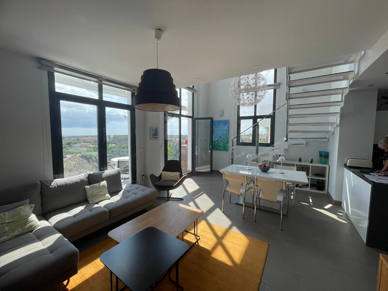 3 bedroom Apartment for sale