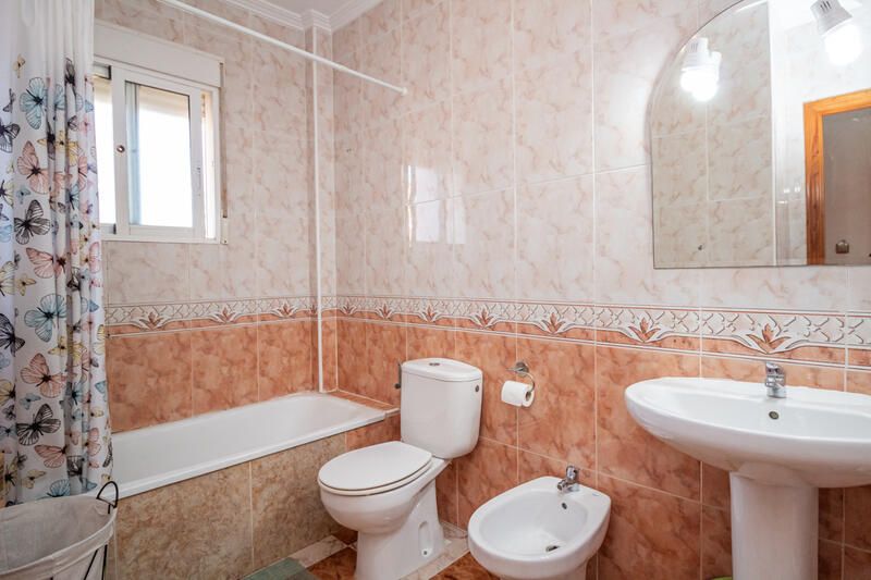 2 Schlafzimmer Duplex zu verkaufen