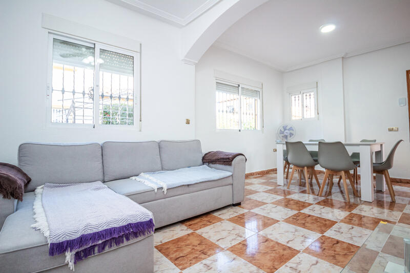 2 Schlafzimmer Duplex zu verkaufen