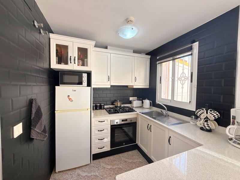 2 Schlafzimmer Stadthaus zu verkaufen