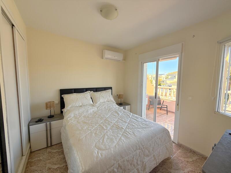 2 Schlafzimmer Stadthaus zu verkaufen