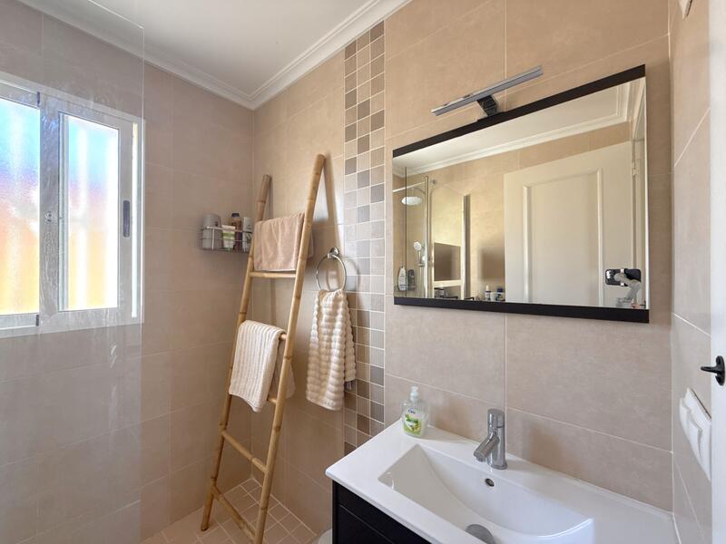 2 Schlafzimmer Stadthaus zu verkaufen