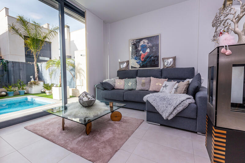 3 Schlafzimmer Villa zu verkaufen 3 Schlafzimmer Villa zu verkaufen