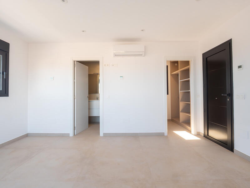 5 bedroom Villa for sale