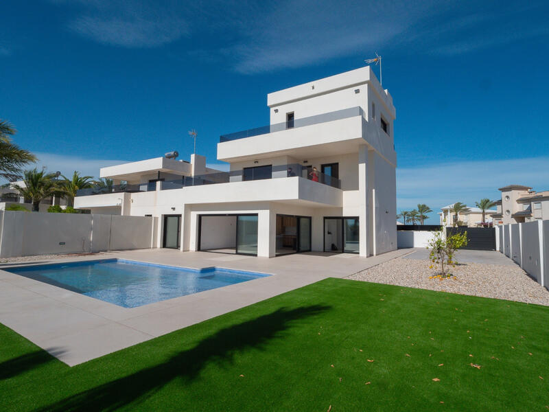 5 bedroom Villa for sale