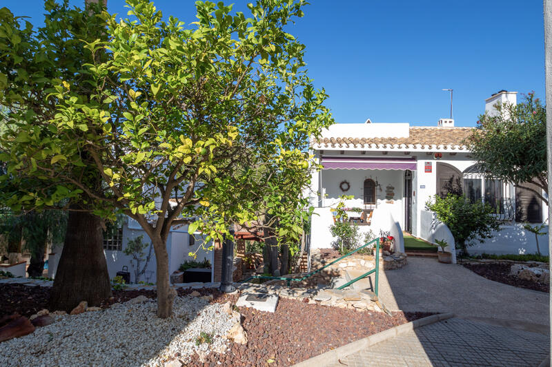 Villa zu verkaufen in Villamartin, Alicante