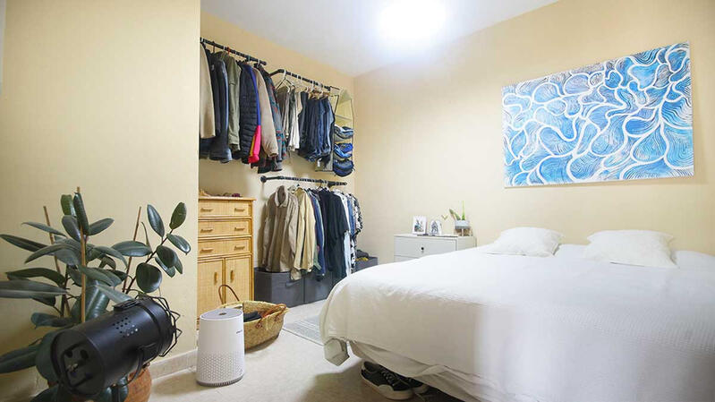 3 спальная комната городская тюрьма продается