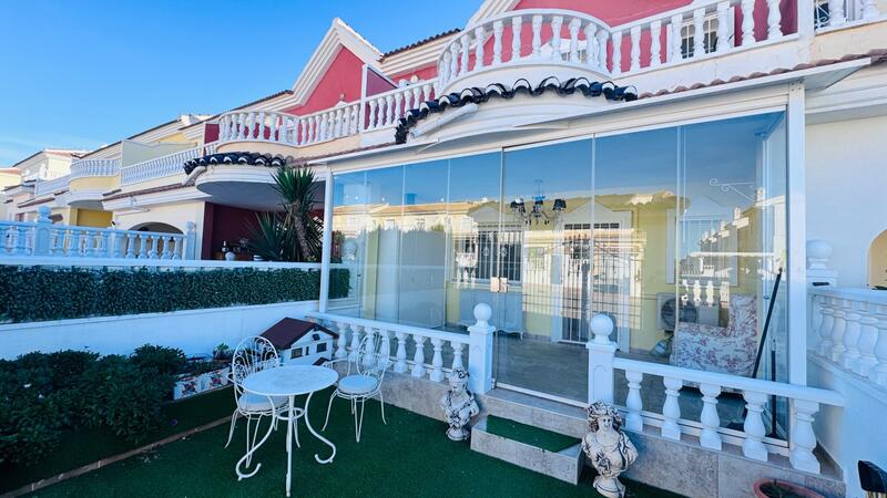 2 bedroom Townhouse for sale 2 bedroom Townhouse for sale